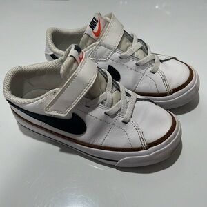 Toddler Nike shoes
